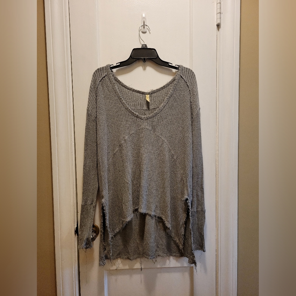Free People Gray Frayed Hem Long Sleeve Oversized Top Women's Size S - Picture 1 of 4